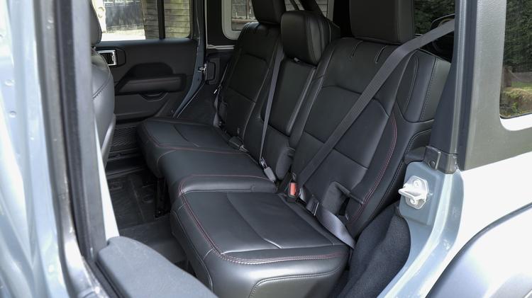 JEEP WRANGLER HARD TOP 2.0 GME Sahara 4dr Auto8